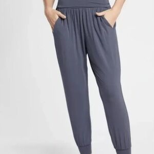 Athleta Soft Medieval Violet Yoga Studio Jogger Pants Size Small Tall Activewear